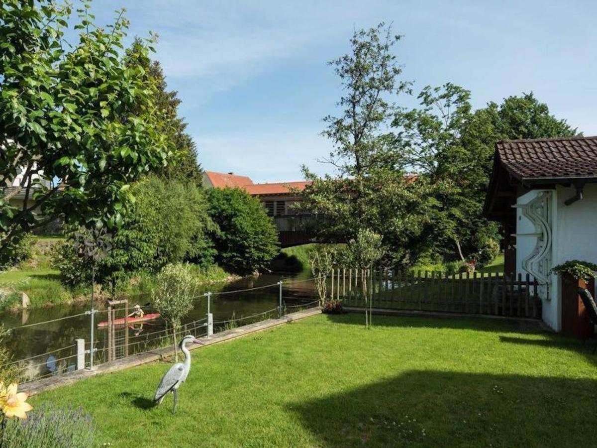 Haus Schussenblick Dg Apartamento Eriskirch Exterior foto